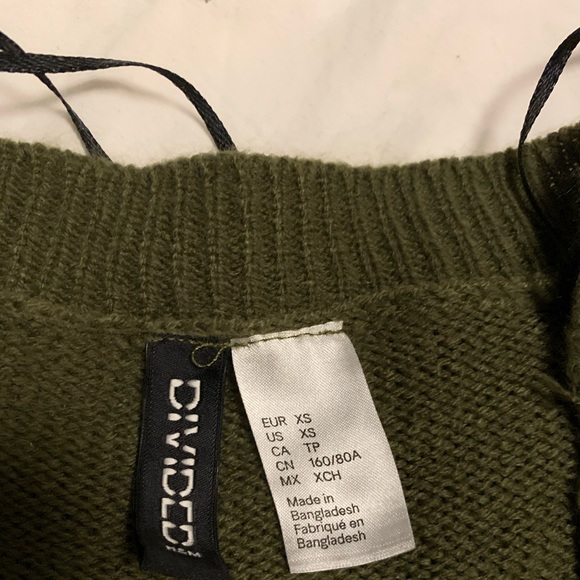 Brand new without tags h&m sweater!! - Picture 4 of 4